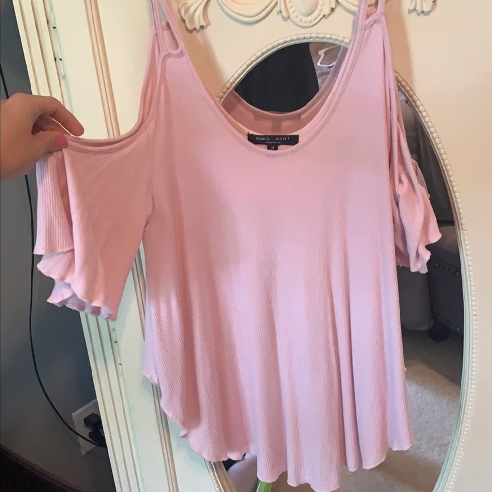Light pink casual top with cold shoulder